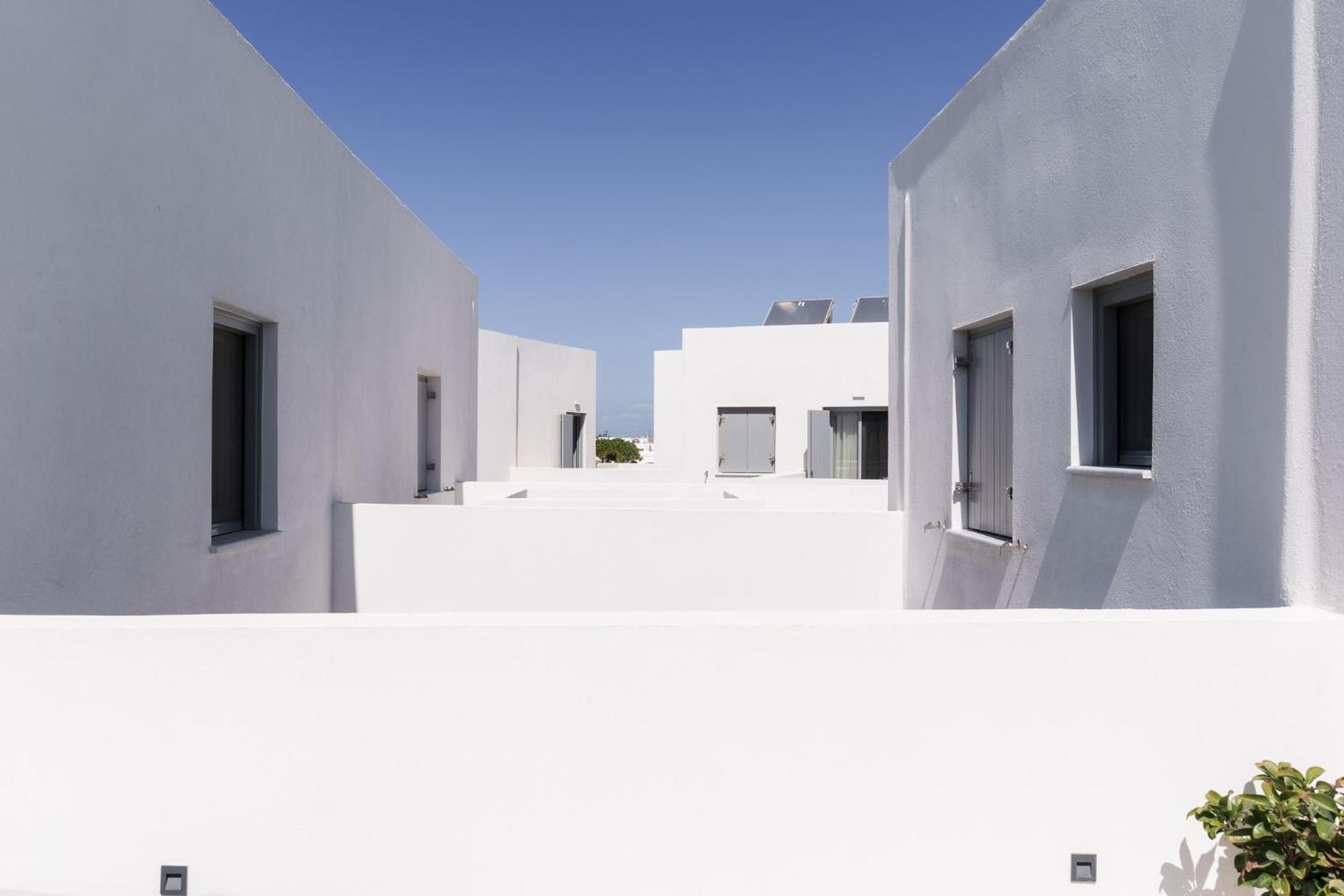 Poema Antiparos Aparthotel Exterior photo