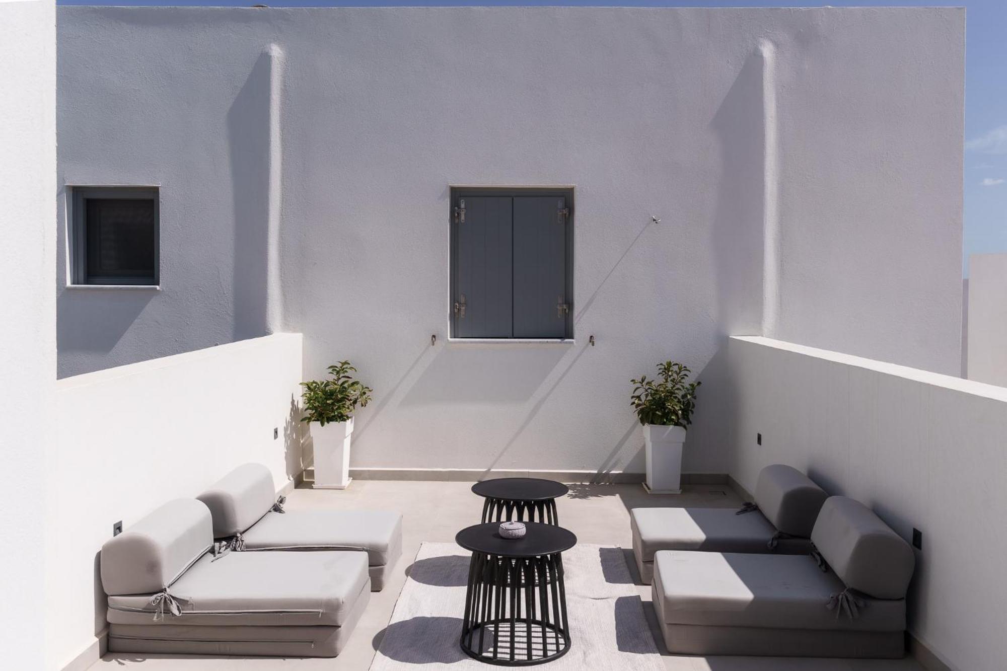Poema Antiparos Aparthotel Exterior photo